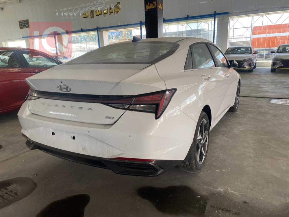 هیوندای ئەلەنترا